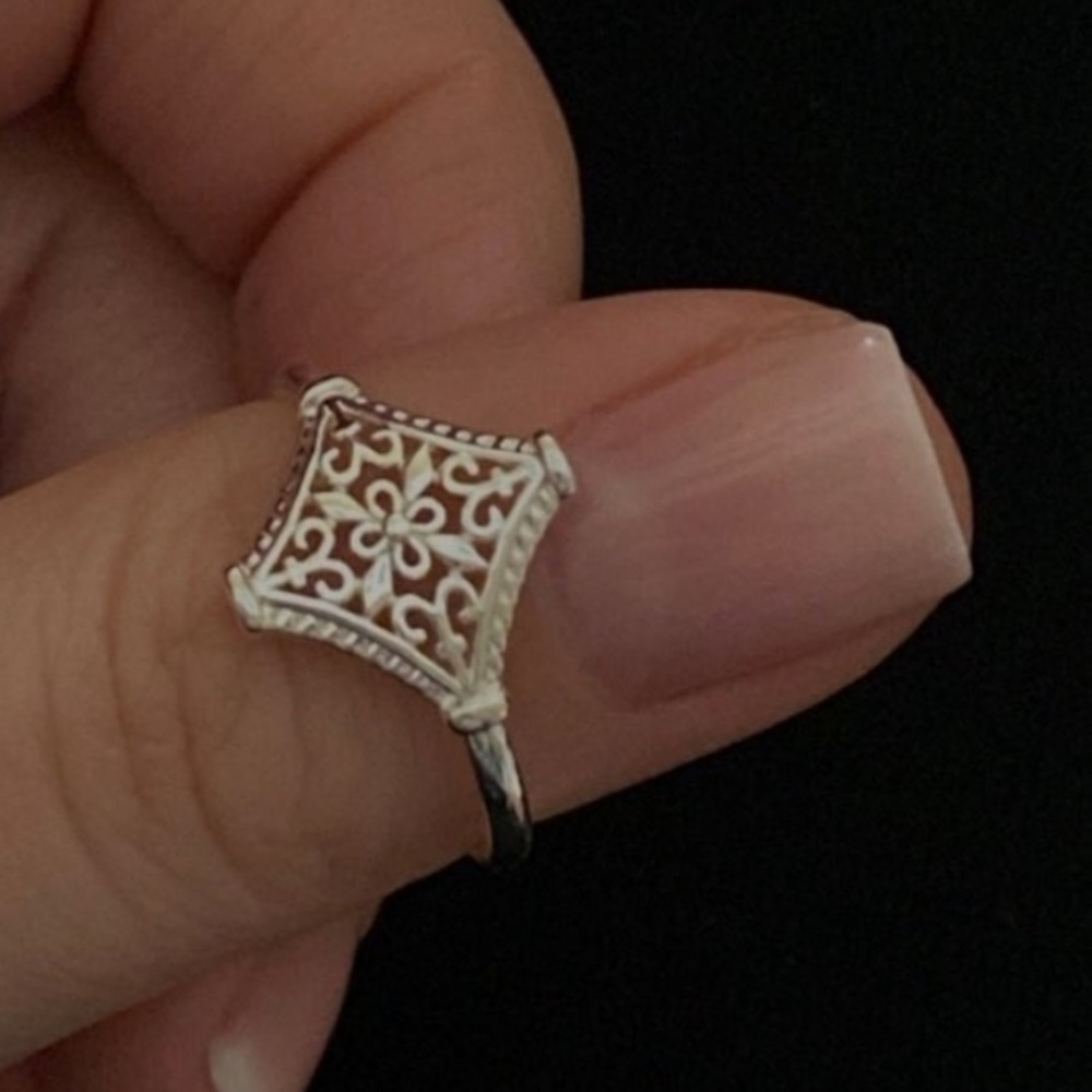 14k White Gold Plated 316L‎ Cut Out Filigree Ring, Size 6